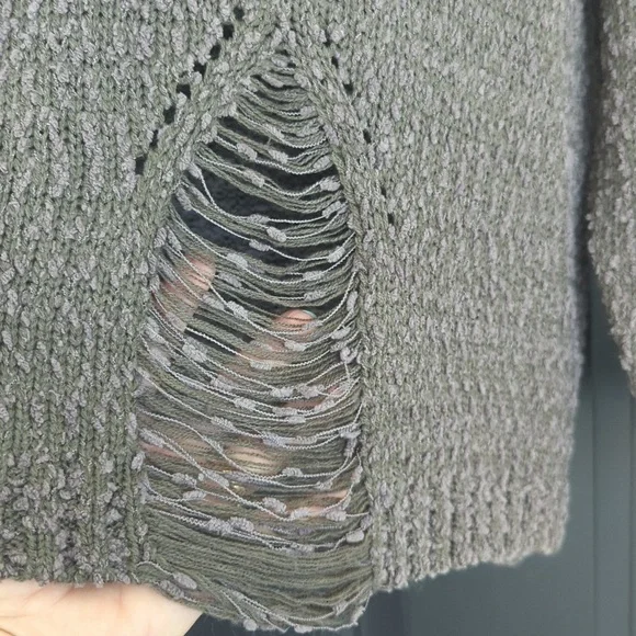 Umgee Amelia brown, distressed oversized sweater size medium - Picture 3 of 8